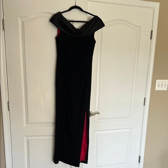 Tahari | Dresses | Elegant Black And Red Evening Gown By Tahari Never Worn  | Poshmark